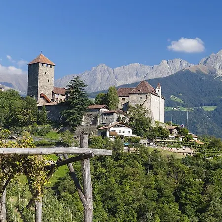 Hotel Zum Tiroler Adler 3*