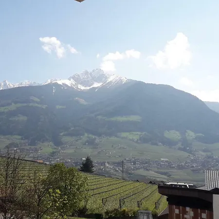 Zum Tiroler Adler Hotel Tirolo